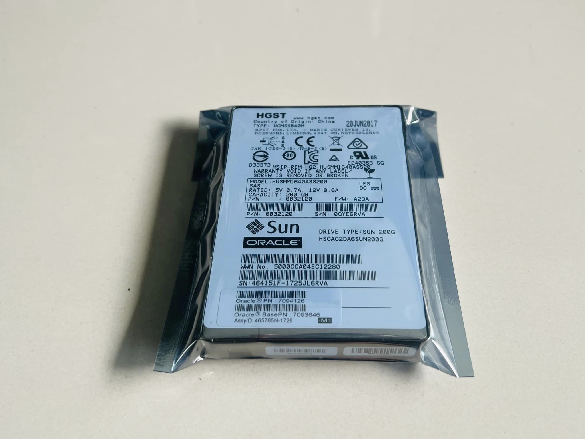 hdd sas ssd 200gb 12Gbps ฮาร์ดดิสเซิฟเวอร์เอสเอสดีมือสองพร้อมใช้งาน