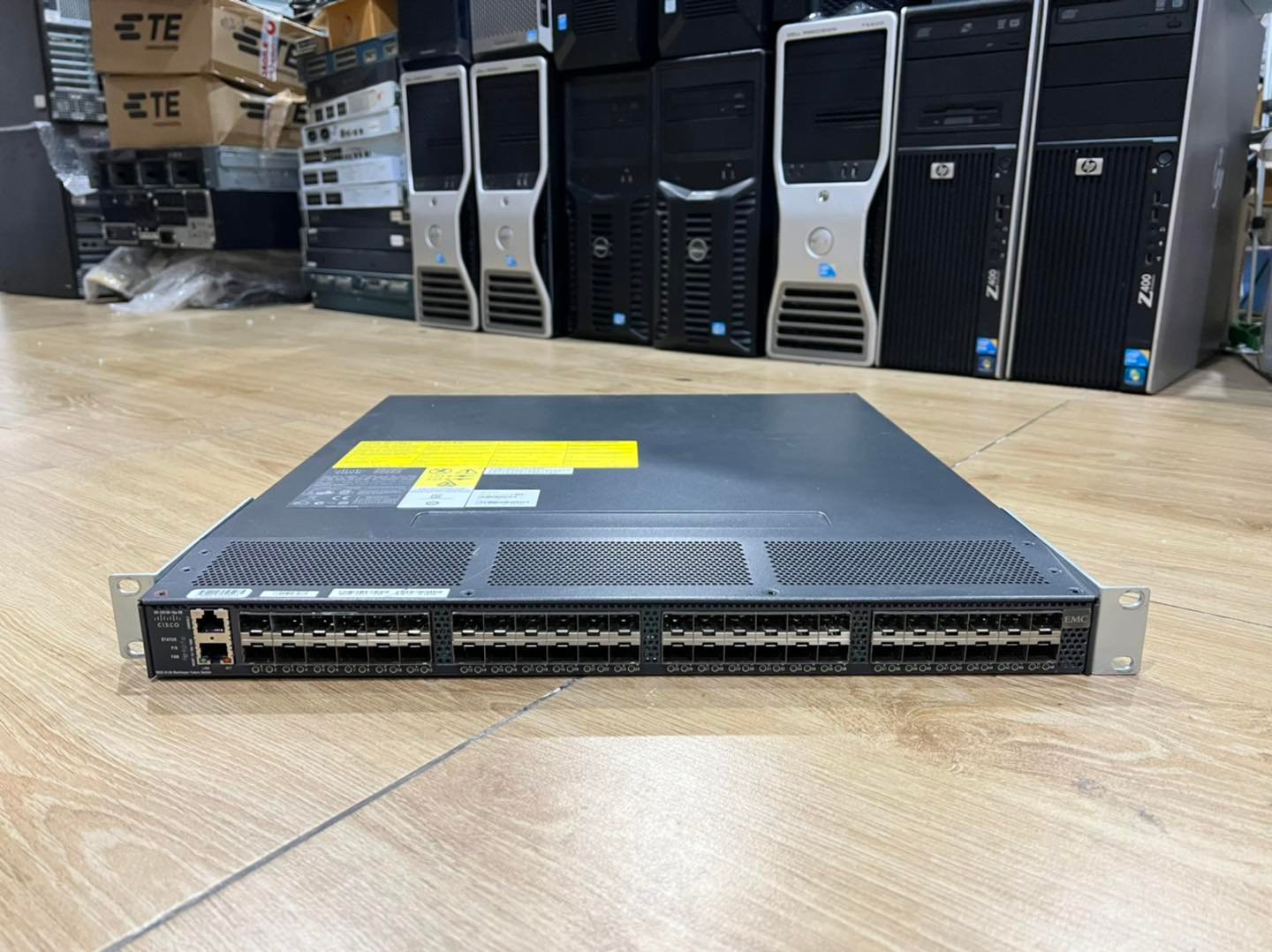 Cisco MDS 9148 Multilayer Fabric Switch มือสองพร้อมใช้งาน