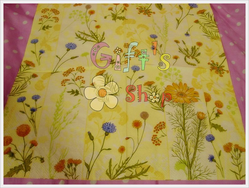 กระดาษแนปกิ้น ลายดอกไม้สีเหลือง พื้นหลังสีเหลืองอ่อน
