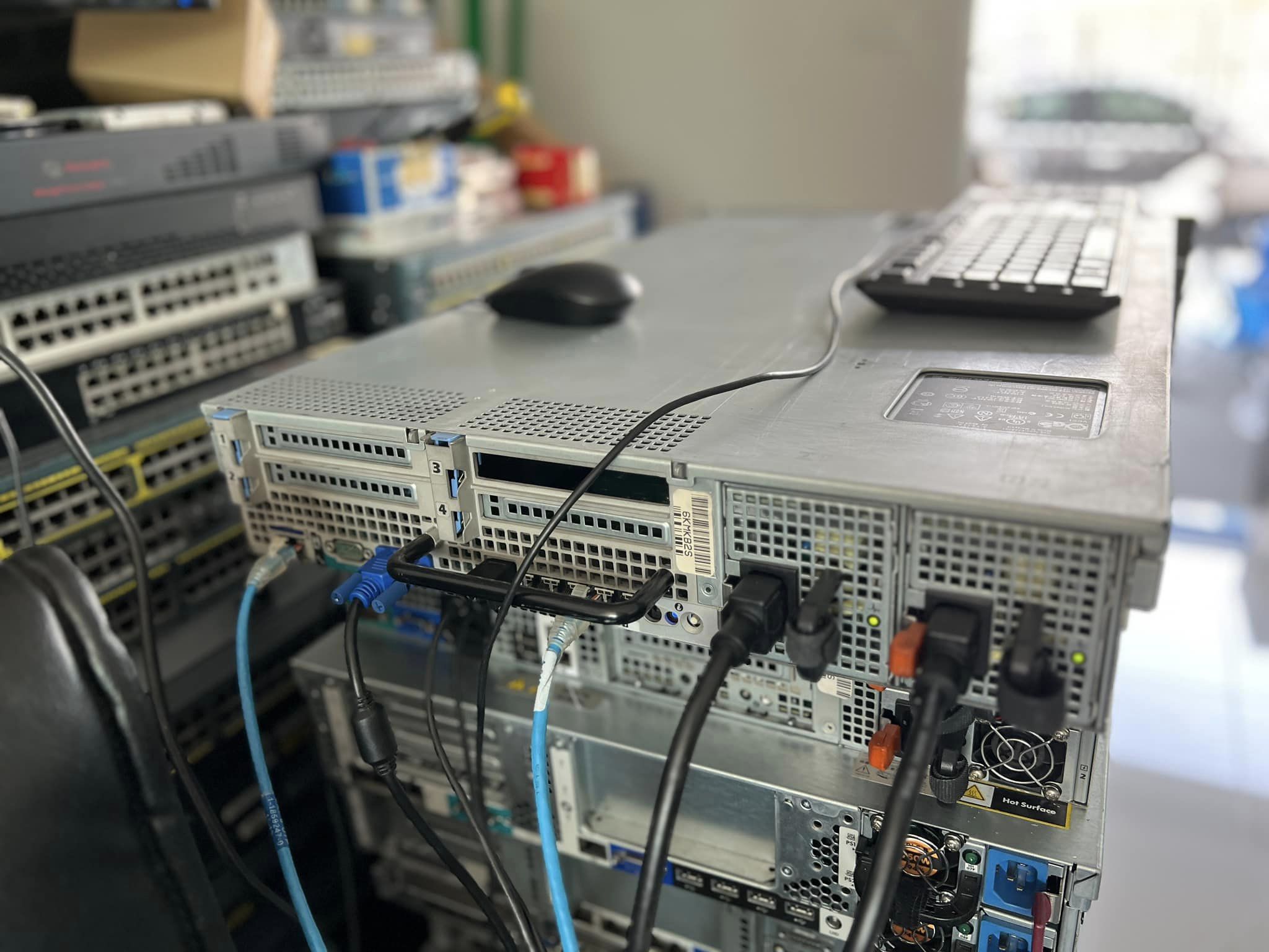 server dell r710 2cpu 12cores H700 เซิฟเวอร์มือสองพร้อมใช้งาน