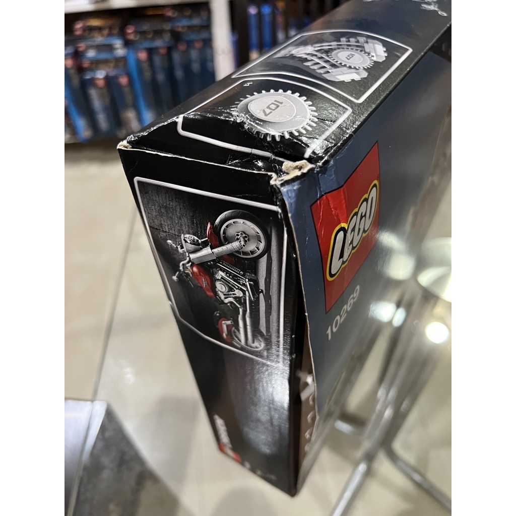 เลโก้ LEGO Exclusives 10269 Harley-Davidson Fat Boy (Damaged Box)