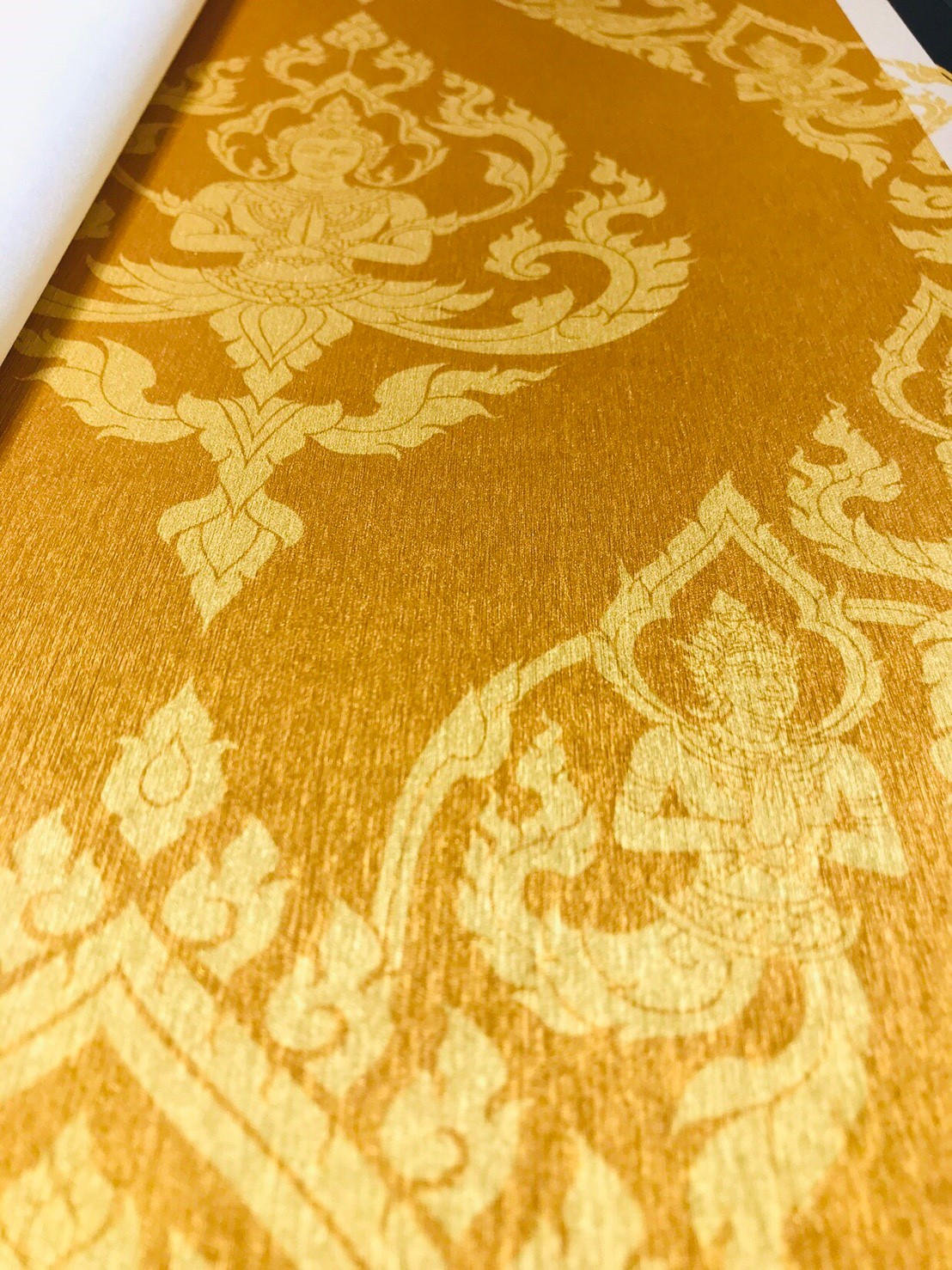 วอลเปเปอร์ลายไทย ลายเทพพนม ทอง 099-12