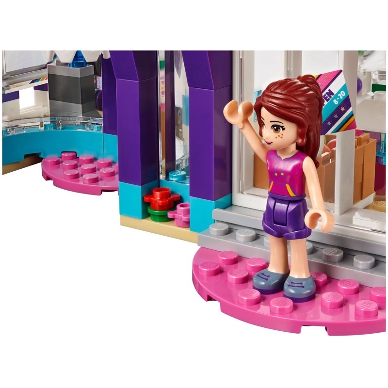 LEGO Friends 41312 Heartlake Sports Centre