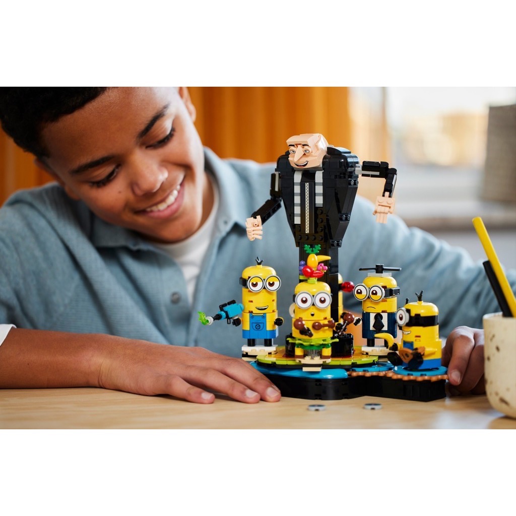 เลโก้ LEGO Minions 75582 Brick-Built Gru and Minions