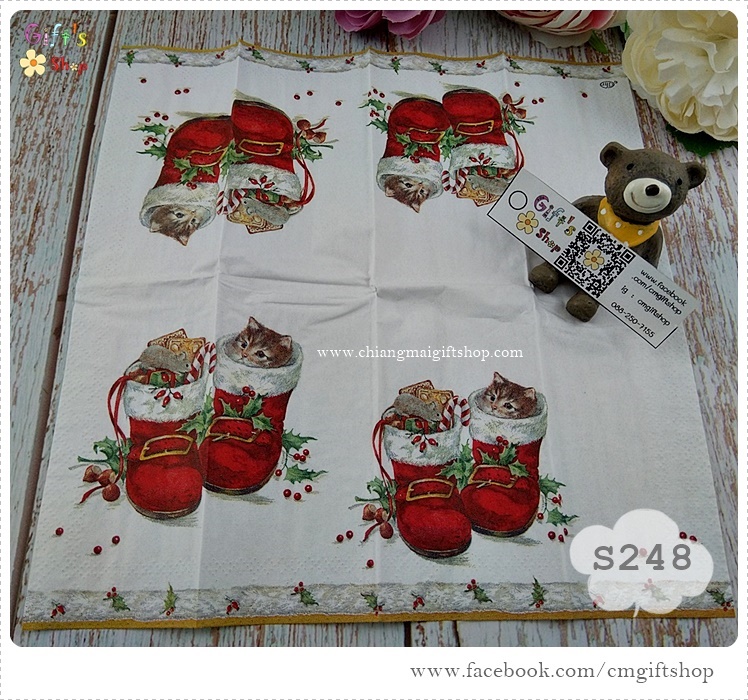 กระดาษแนปกิ้นยุโรป, ลายแมว, ลายลูกแมว, ลายคริสต์มาส, ลายรองเท้าซานตาครอสสีแดง, ลายรองเท้าบูทสีแดง, ลายแมวในรองเท้าซานต้า, ลาย Sweet Christmas Boots, พื้นหลังสีขาว