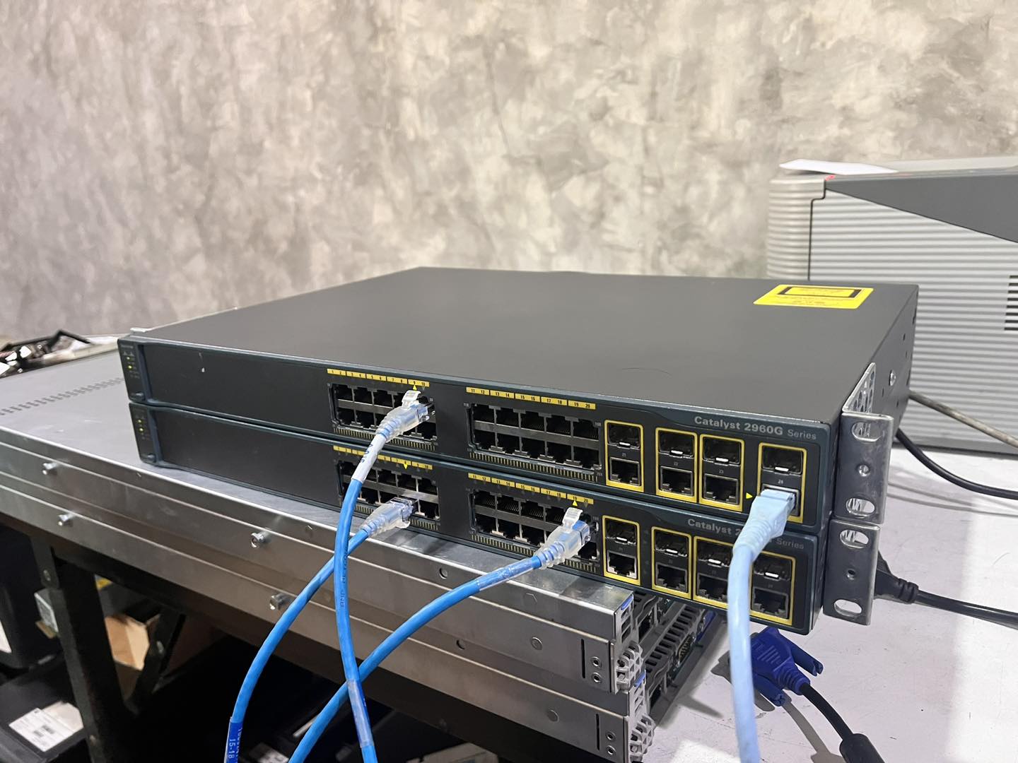 Cisco 2960G 24TC L gigabit สวิทมือสองพร้อมใช้งาน