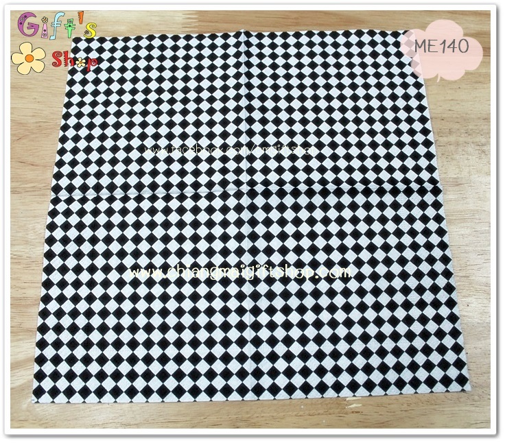 กระดาษแนปกิ้น ลายสี่เหลี่ยมจัตุรัสทะแยง สีขาวดำ