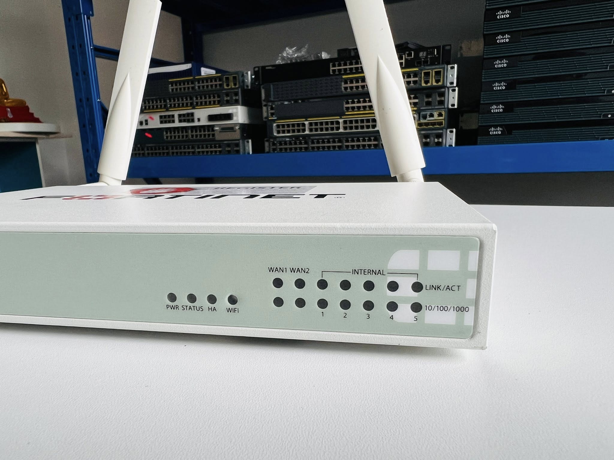 Fortinet FortiGate 40C Firewall appliances ไฟร์วอลล์ฟอติเนทมือสองพร้อมใช้งาน