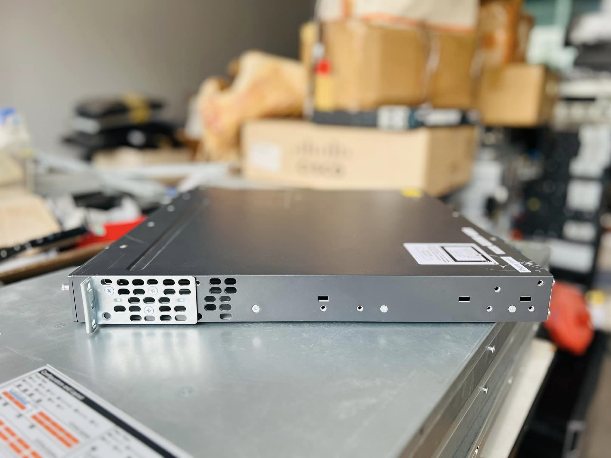Switch Cisco 3560X-24P-S Gigabit PoE สวิทซิสโก้มือสองพร้อมใช้งาน