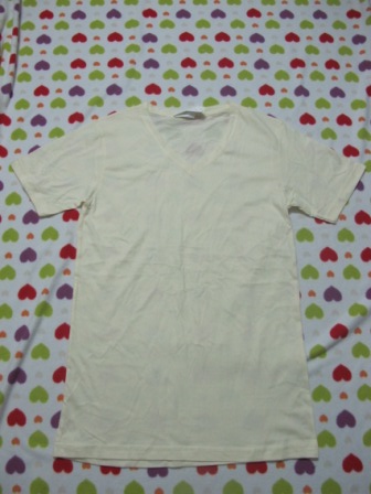 เสื้อยืดเปล่าสีครีม