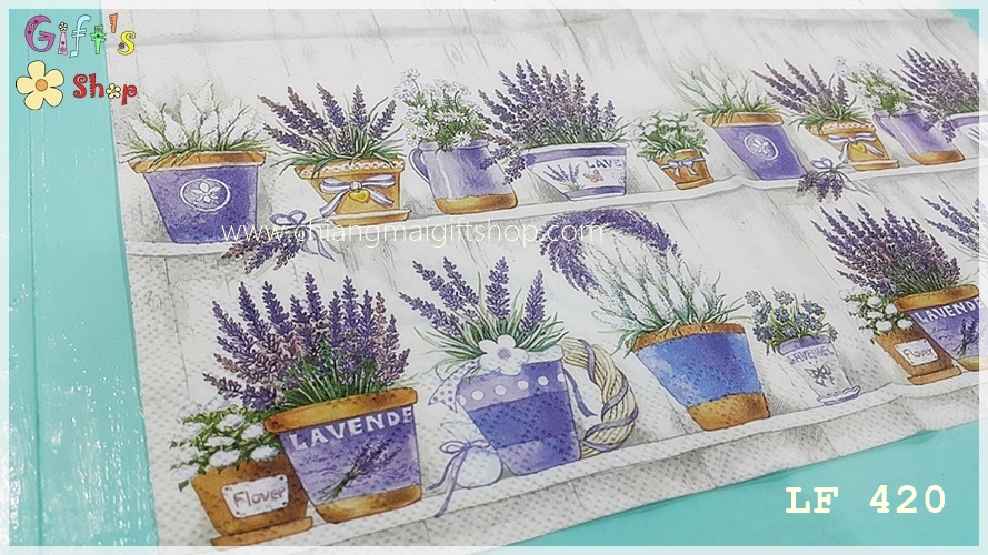 กระดาษแนปกิ้นยุโรป, ลาย Lavender Range, ดอกลาเวนเดอร์สีม่วง, พื้นหลังลายไม้สีขาว, ลายดอกลาเวนเดอร์, ลายดอกไม้โทนสีม่วง