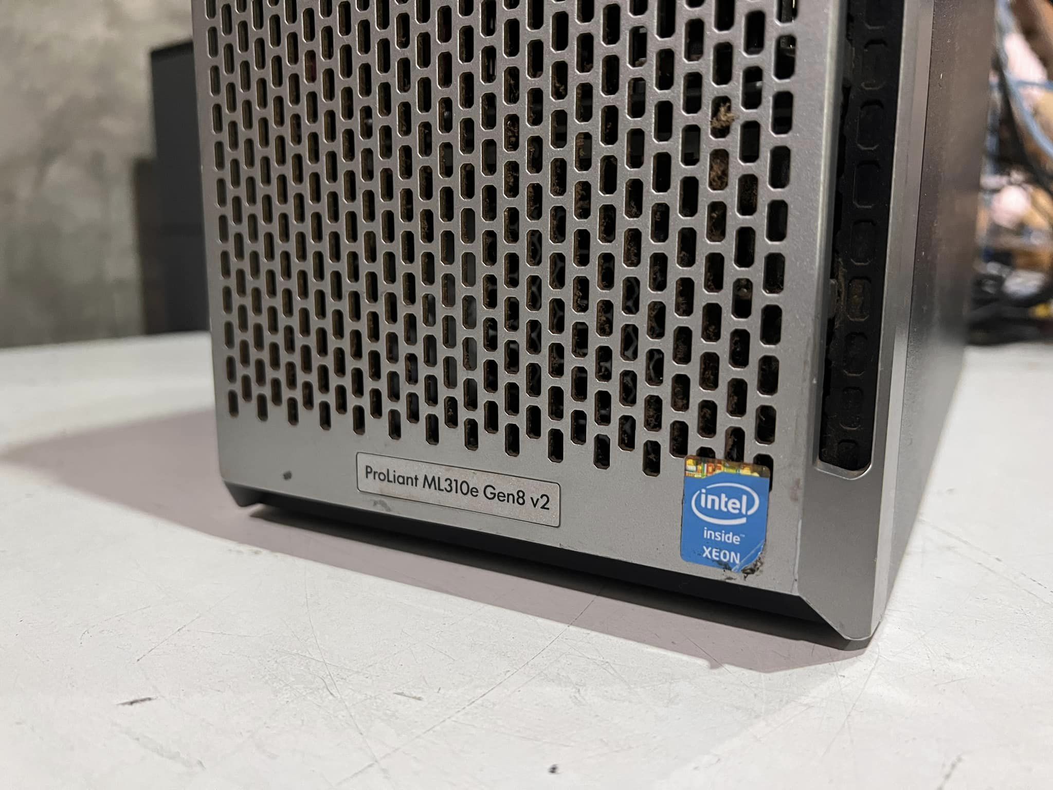 HP ML310e Gen8 V2เซิร์ฟเวอร์ทาวเวอร์มือสองพร้อมใช้งาน