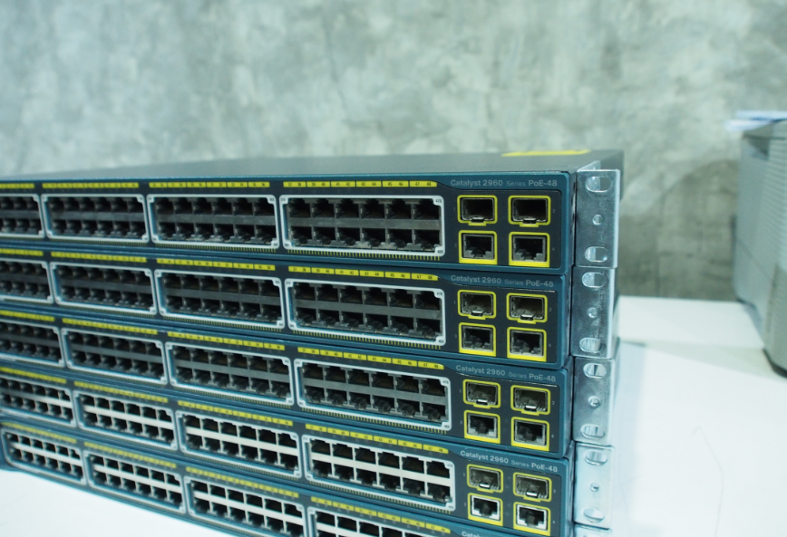Cisco 2960 PoE 48 port มือ 2 พร้อมใช้งาน