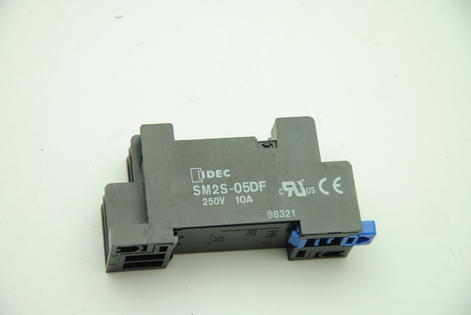 Socket SM2S-05DF