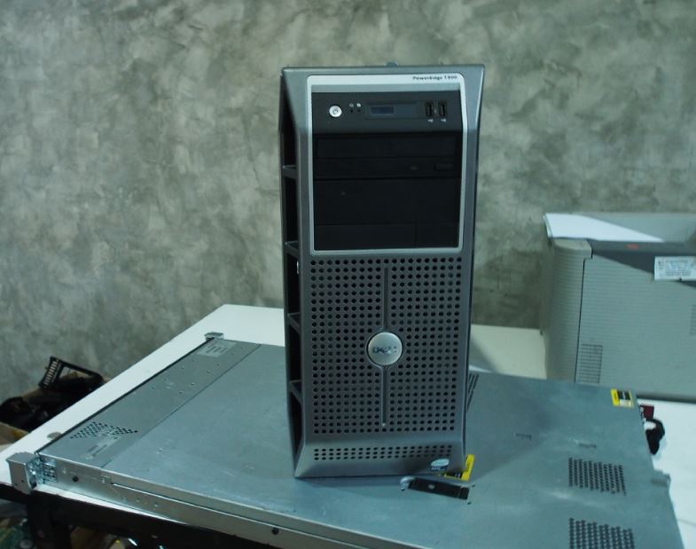 Dell PowerEdge T300 มือ 2 พร้อมใช้งาน
