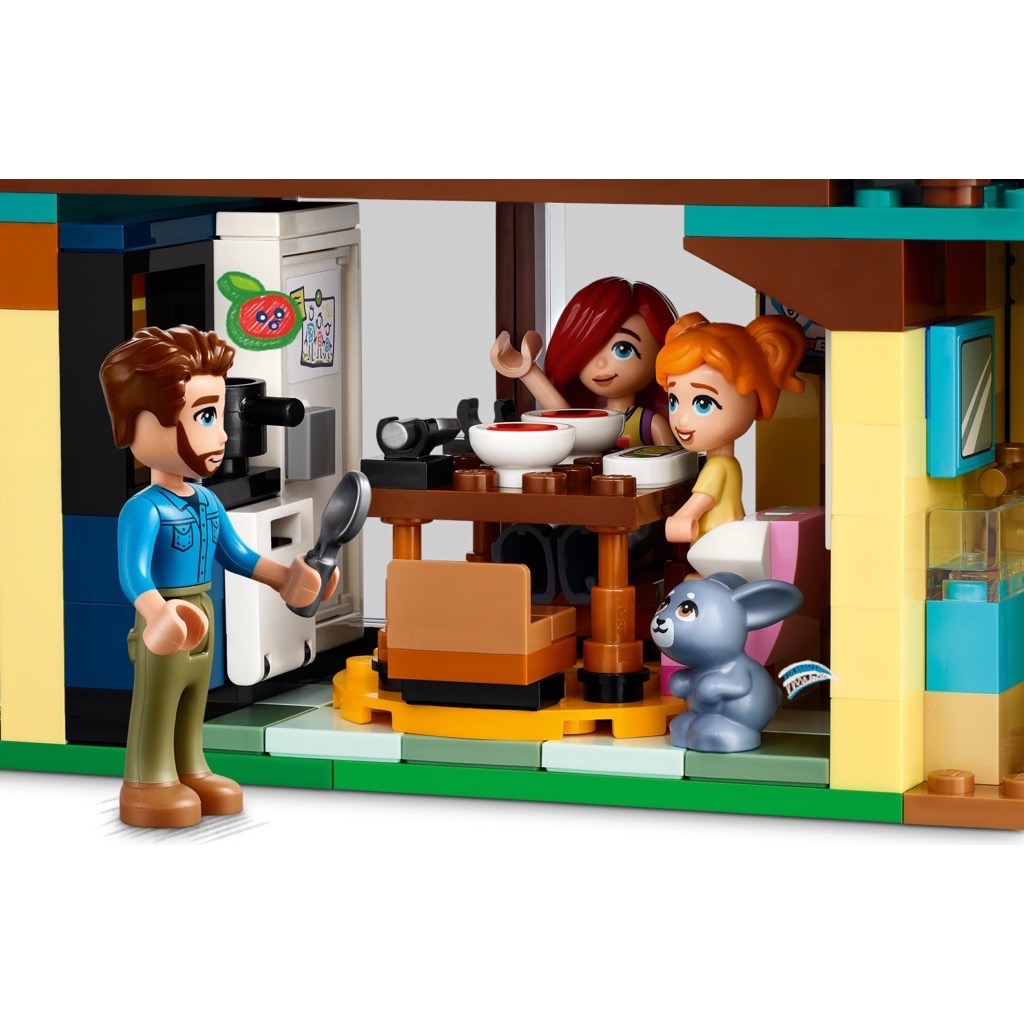 เลโก้ LEGO Friends 42620 Olly and Paisley's Family Houses