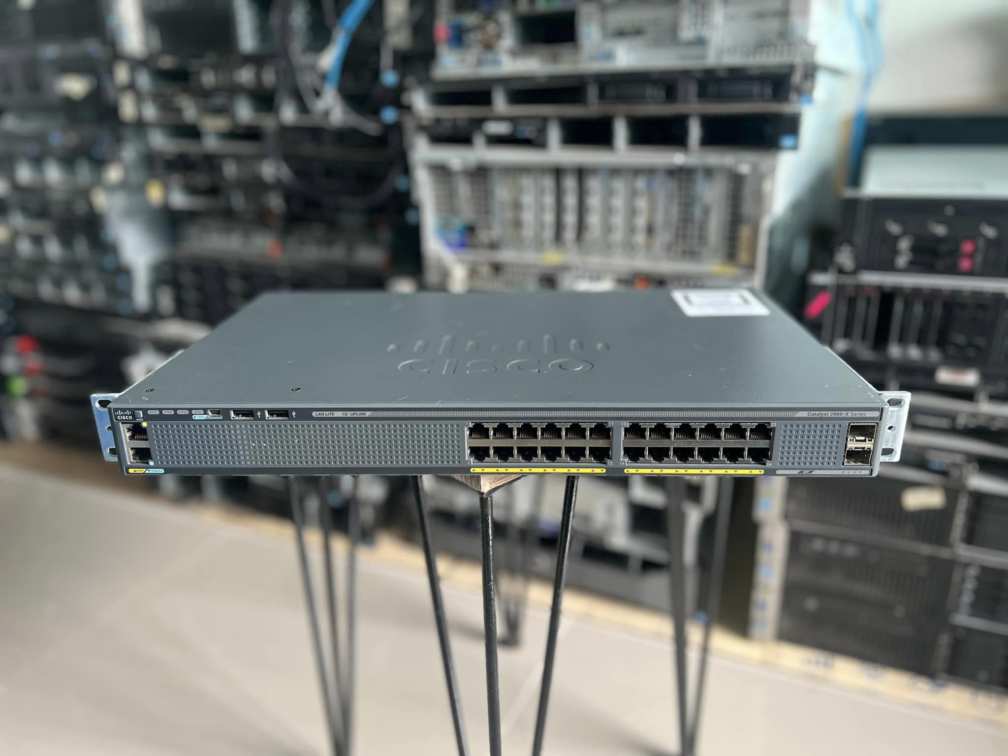 Cisco 2960X 24TS LL Gigabit สวิทซิสโก้มือสองพร้อมใช้งาน