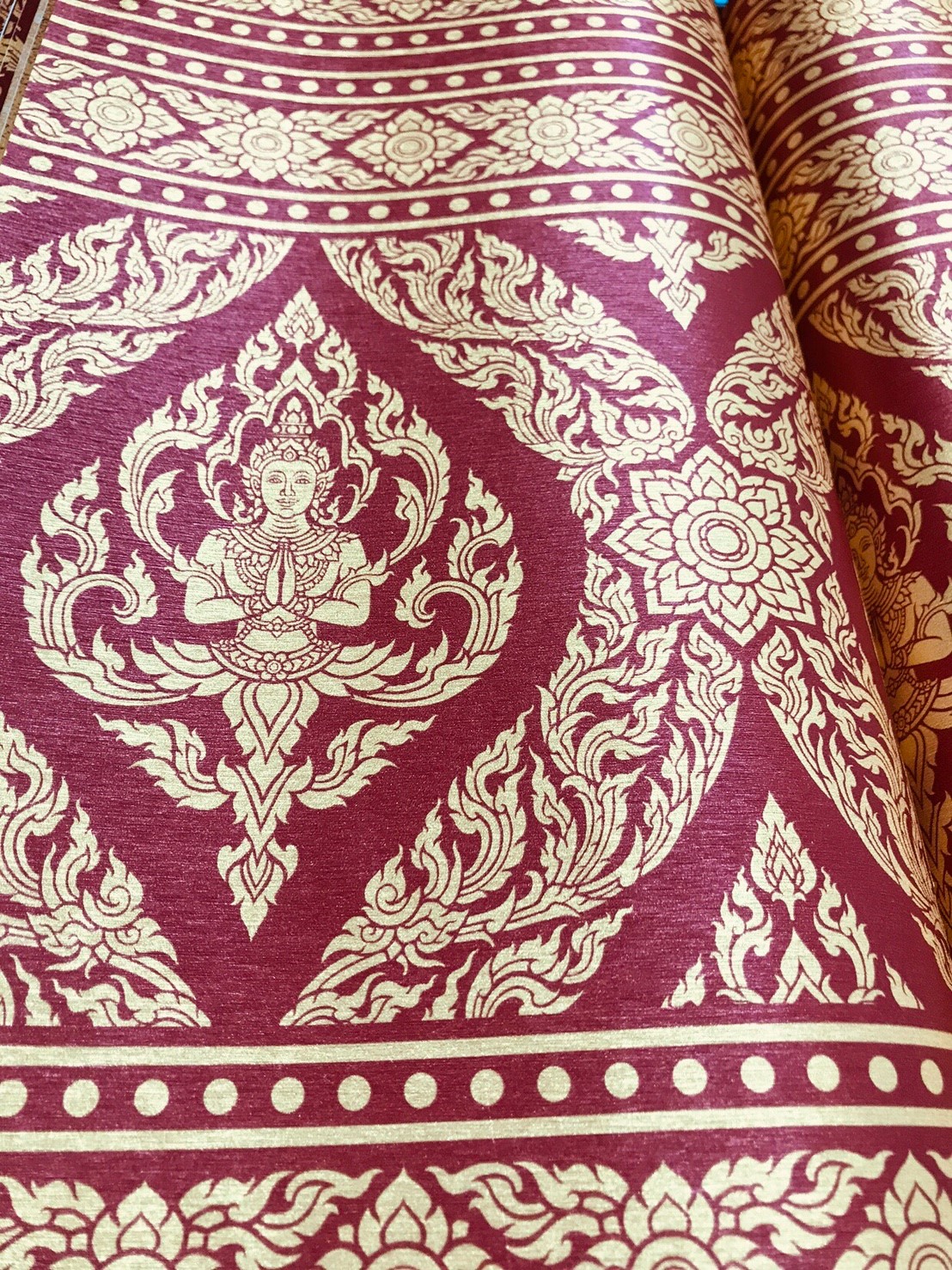 วอลเปเปอร์ลายไทย ลายเทพพนม (ขอบบนล่าง) แดง-ทอง BD122-8