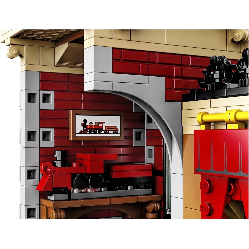 LEGO Exclusives 71044 Disney Train and Station