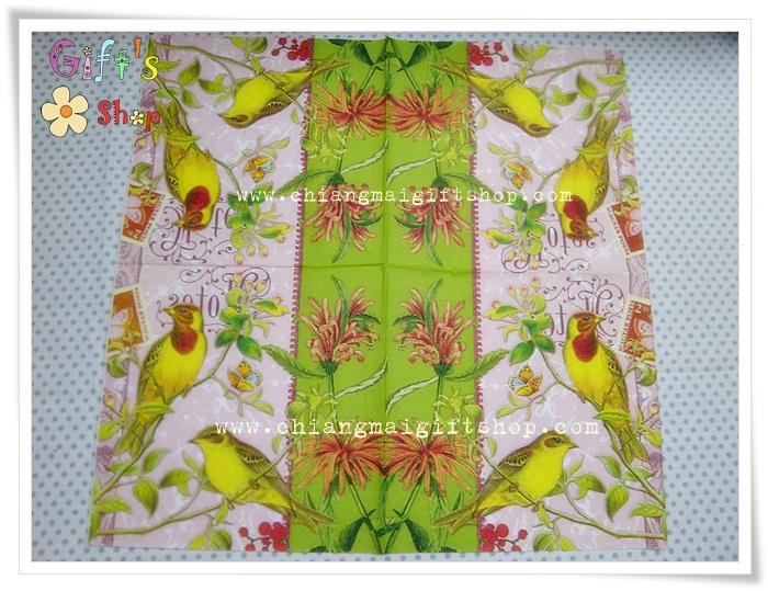 กระดาษแนปกิ้น ลายดอกนกสีเหลืองพื้นหลังสีชมพู สีเขียวดอกไม้สีแดง