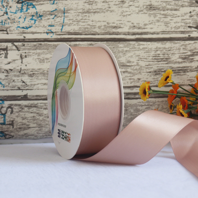 ริบบิ้นผ้าซาติน 2 หน้า สีน้ำตาลอ่อน 50 หลา (Vanilla)# WX033