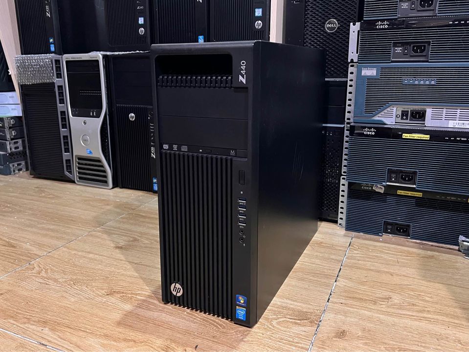 HP Z440 ram 32 m2000 เวิร์คสเตชั่นมือสองพร้อมใช้งาน