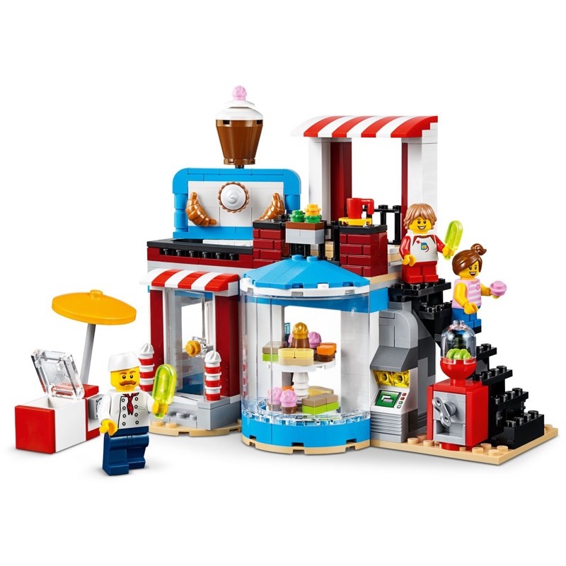 LEGO Creator 31077 Modular Sweet Surprises