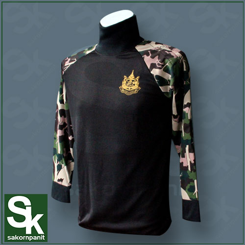 เสื้อยืดดำ คอเต่าลายพราง(อุทยาน)-*