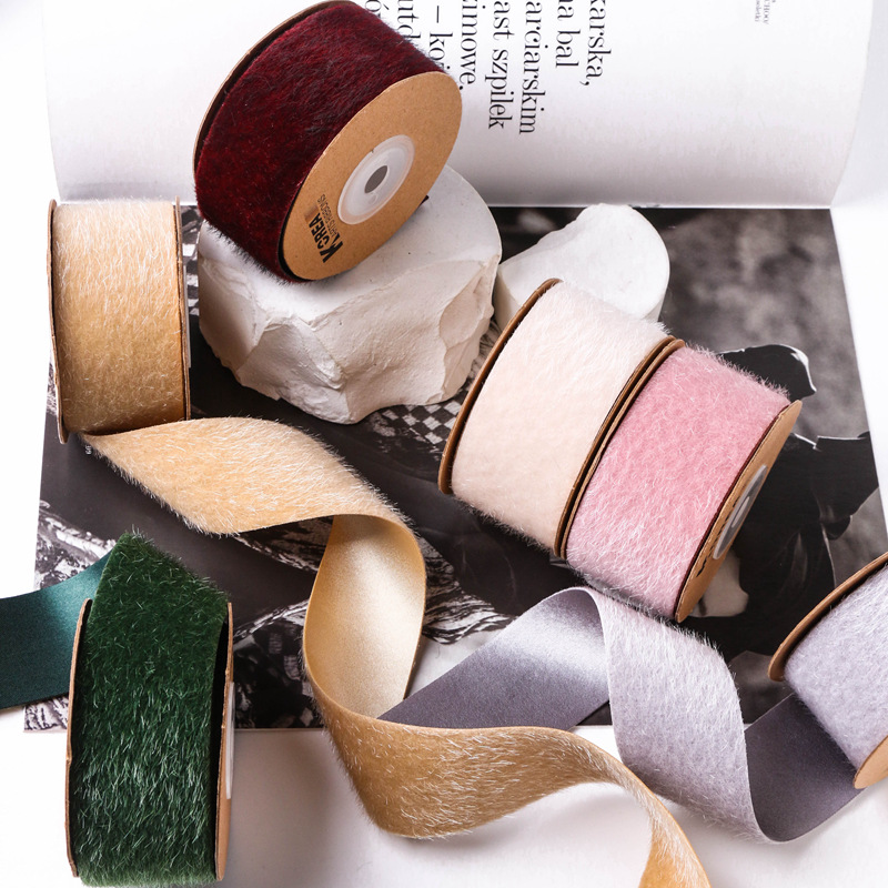 พร้อมส่ง ริบบิ้นผ้าขนมิ้ง ขนเฟอร์ มีหลายสี ขนาด 2.5 และ 3.8 ซม.#KR036