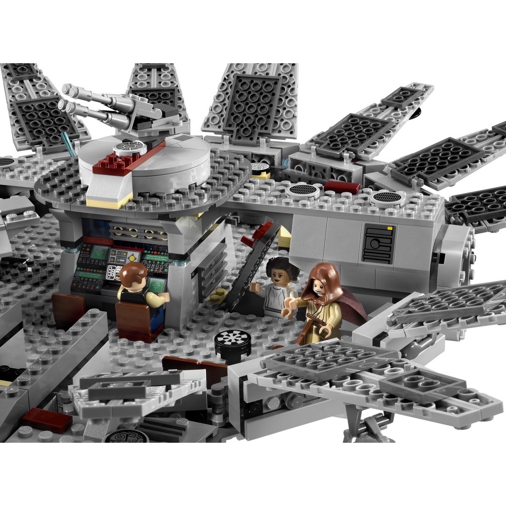 LEGO Star Wars 7965 Millennium Falcon