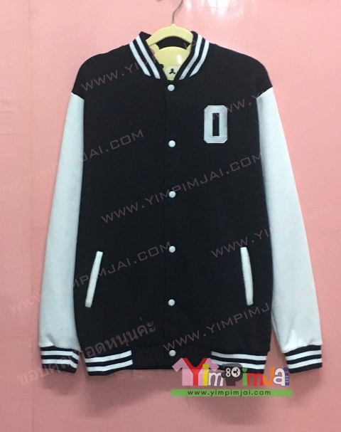 เสื้อกันหนาว เบสบอล สีดำ แขนยาวขาว กระดุมขาว มีกระเป๋า สกรีนตามสั่ง O NOPPADOL