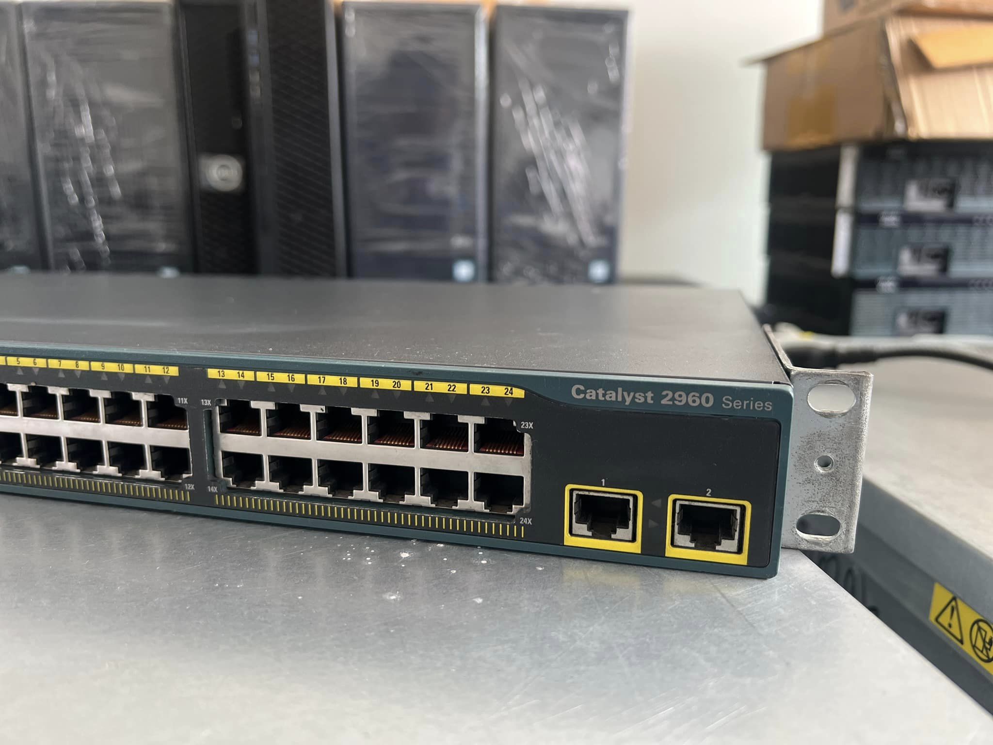 switch cisco 2960 24 port สวิทซิสโก้มือสองพร้อมใช้งาน