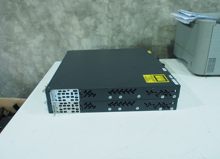 Cisco C3560E 48PoE Gig มือ 2 พร้อมใช้งาน