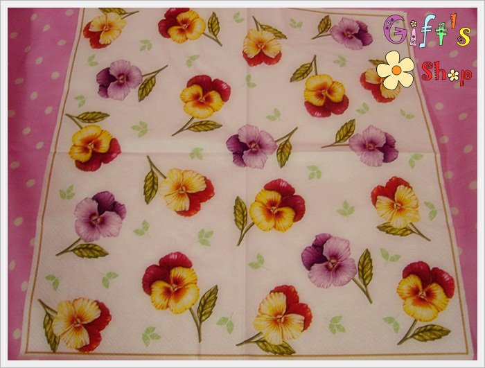 กระดาษแนปกิ้น ลายดอกไม้สีเหลือง แดง ม่วง พื้นหลังสีขาว