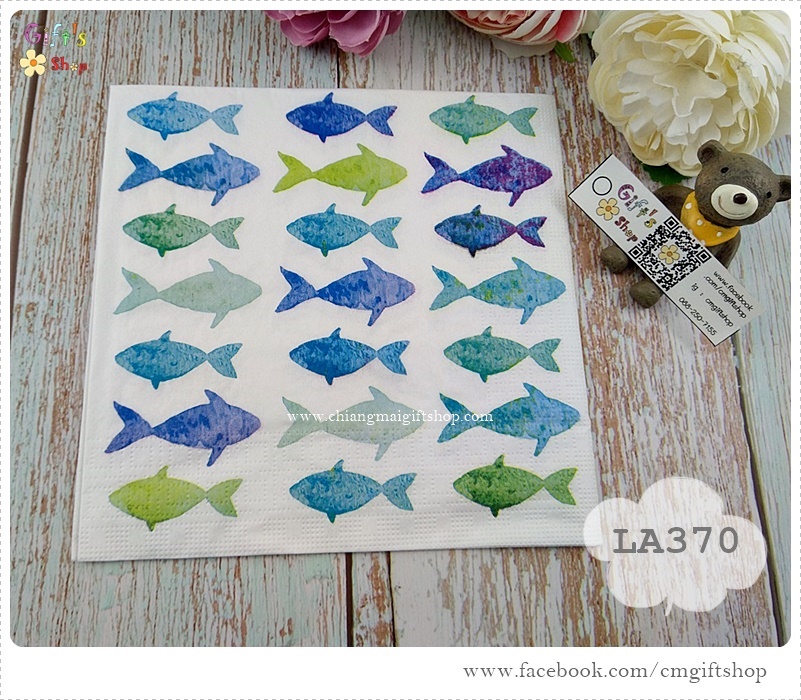 กระดาษแนปกิ้นยุโรป, ลาย Aquarell Fishes, ลายปลา, ลายปลาทะเล, ลายปลาโทนสีฟ้าขาว, ลายปลาตัวเล็กหลายตัว, ลายทะเล, ลายสัตว์ทะเล, พื้นหลังสีขาว