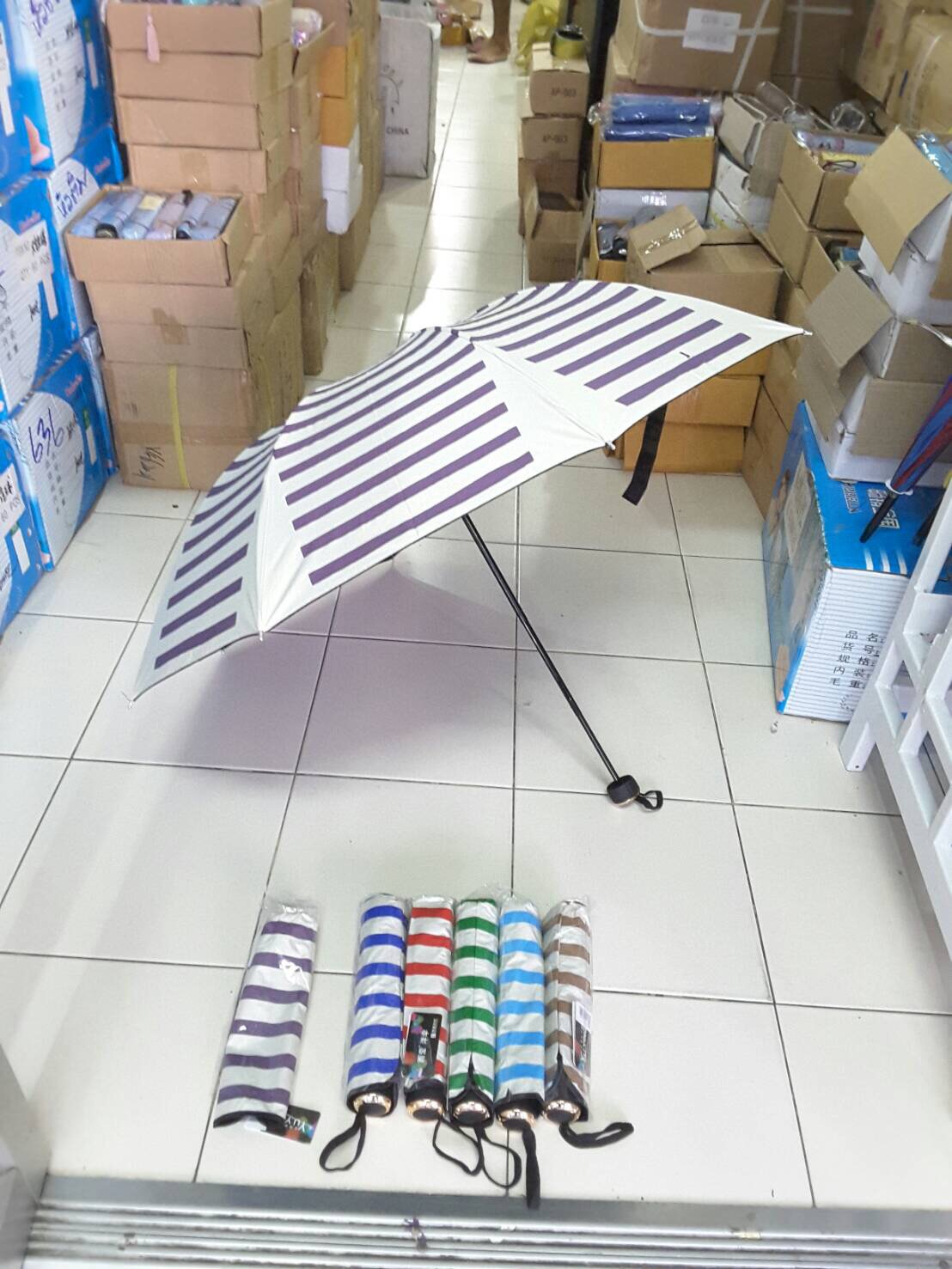 ร่มพับ3ตอนยูวีดำ21นิ้รหัส610