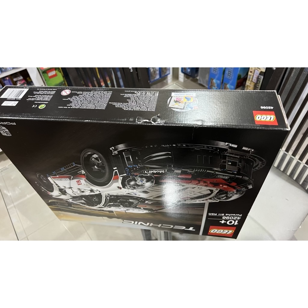 LEGO Technic 42096 Porsche 911 RSR (กล่องไม่สวย-Damaged Box)