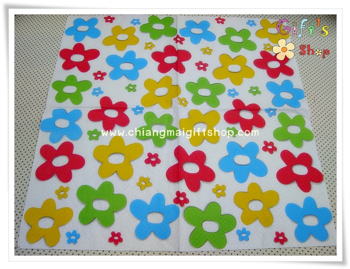กระดาษแนปกิ้น ลายดอกไม้สีฟ้า แดง เหลือง เขียว พื้นหลังสีขาว