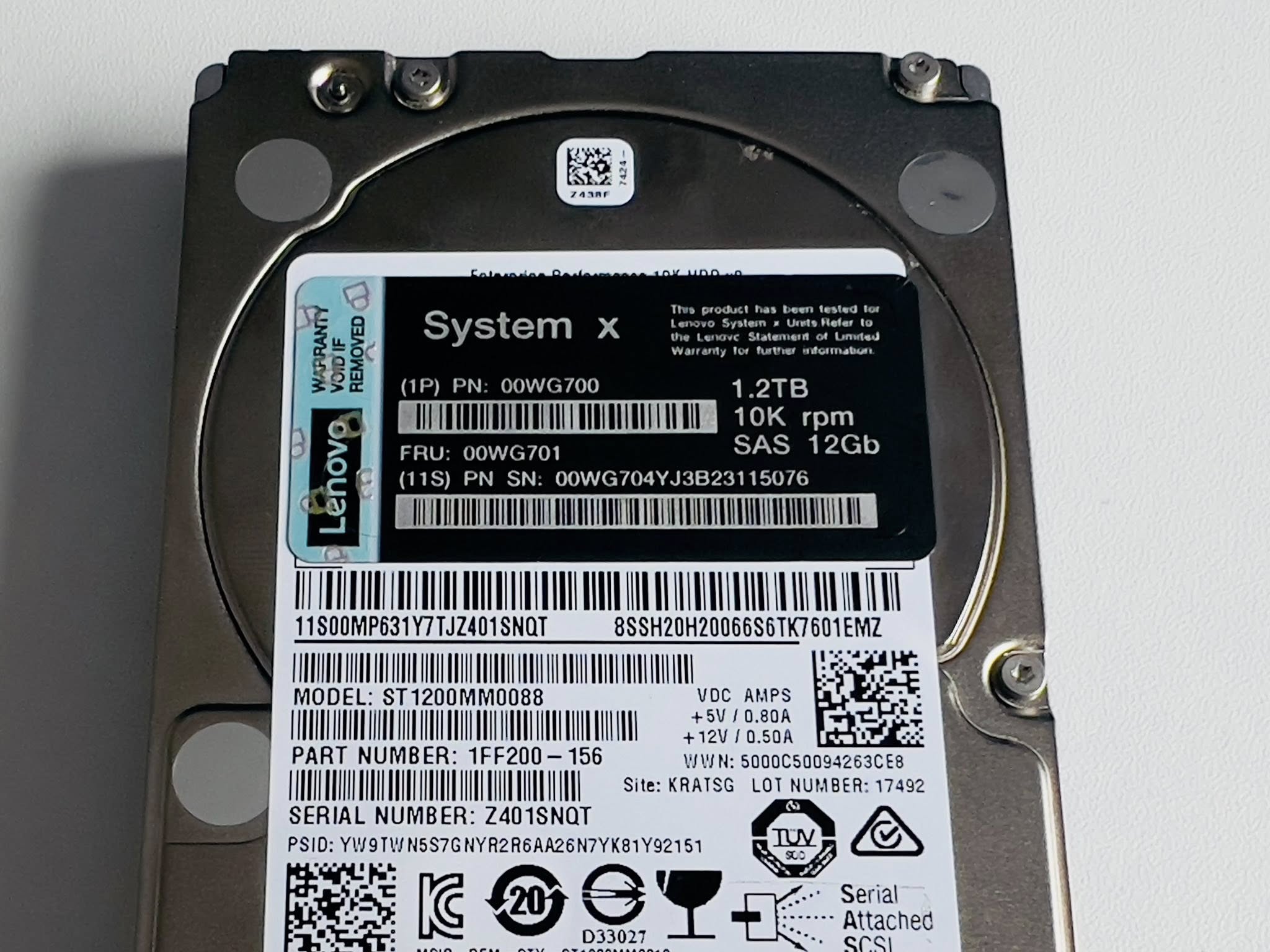 Lenovo HDD SAS 1.2TB 10K 12Gbps 00WG700 2.5" ฮาร์ดดิสเซิร์ฟเวอร์รีโนโวมือสองพร้อมใช้งาน