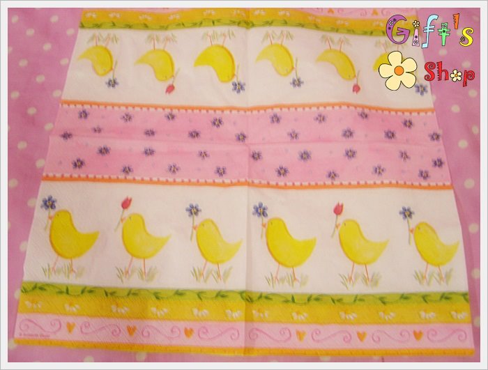 กระดาษแนปกิ้น ลายลูกไก่สีเหลืองคาบดอกไม้