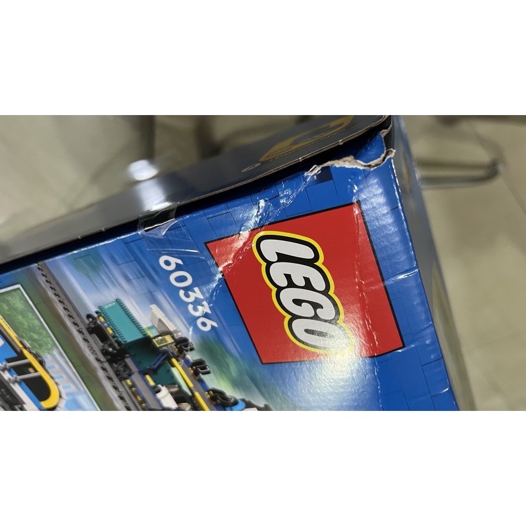 เลโก้ LEGO City 60336 Freight Train (กล่องไม่สวย-Damaged Box)