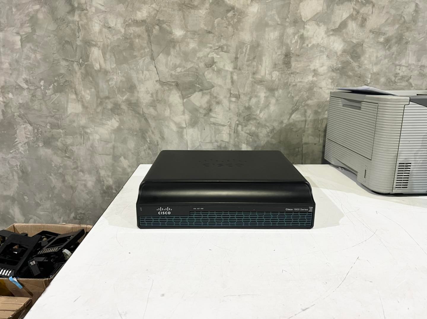 Router cisco 1941/k9 gigabit มือ 2 พร้อมใช้งาน