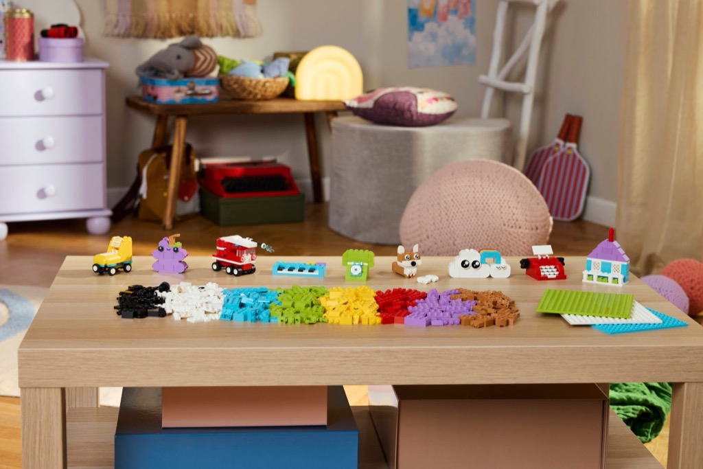 เลโก้ LEGO Classic 11044 Creative Build-and-Play Box