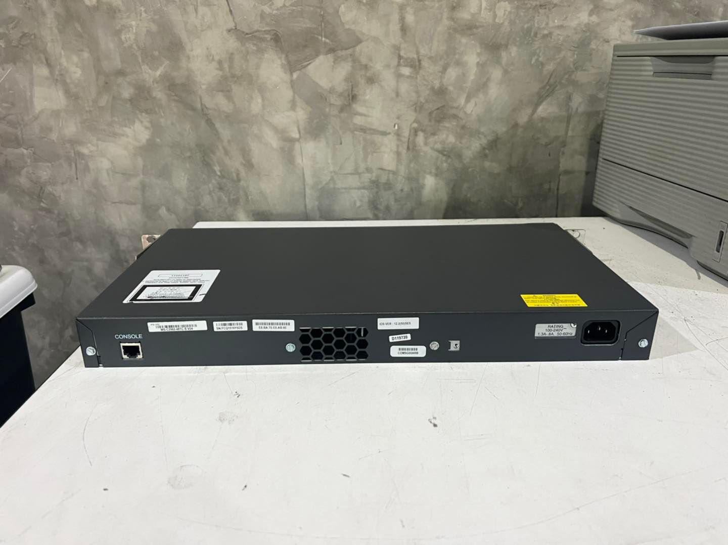 Switch Cisco 2960 48TC S switch มือสองพร้อมใช้งาน