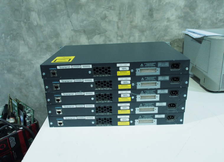 Cisco 2960 PoE 48 port มือ 2 พร้อมใช้งาน