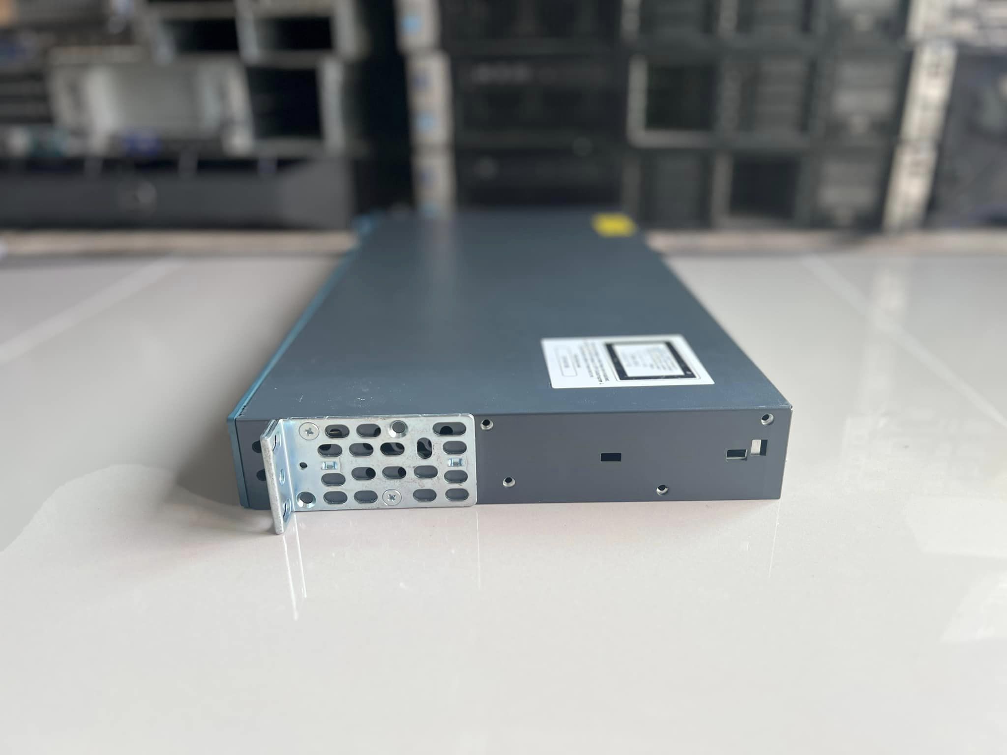 Cisco 2960 24TC L สวิทมือสองพร้อมใช้งาน