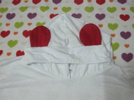 เสื้อฮู้ดหูหมีพับกลาง กระเป๋าเอียง