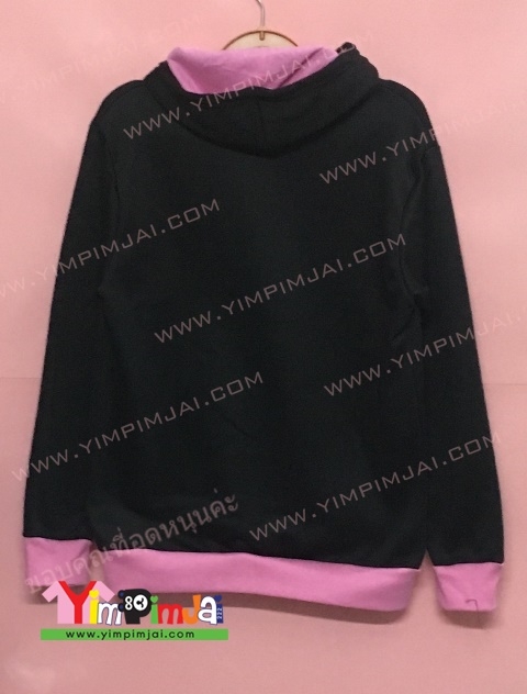 เสื้อฮู้ดดำชมพู