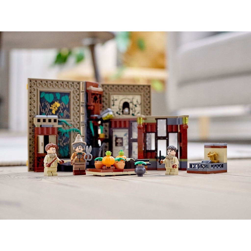 เลโก้ LEGO Harry Potter 76384 Hogwarts Moment: Herbology Class