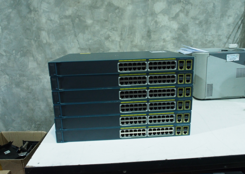 Cisco 2960 Plus PoE 24 port มือ 2 พร้อมใช้งาน